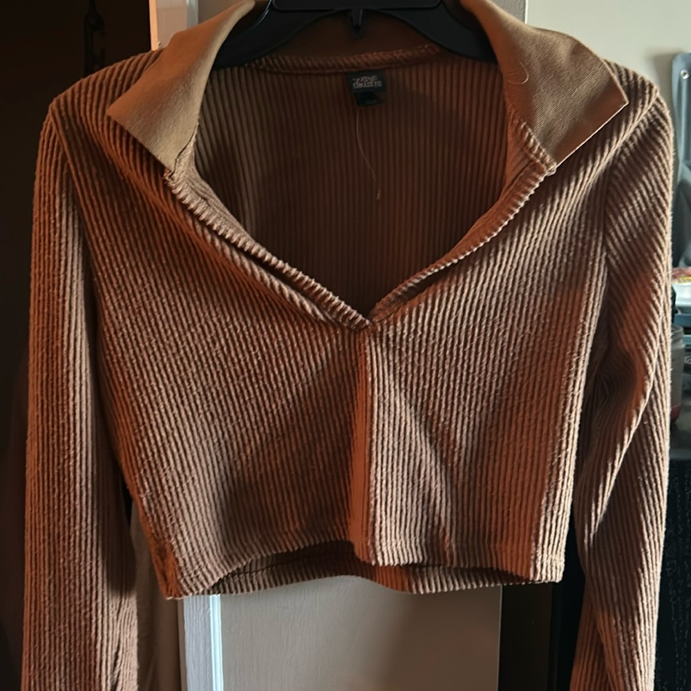 Cropped sweater